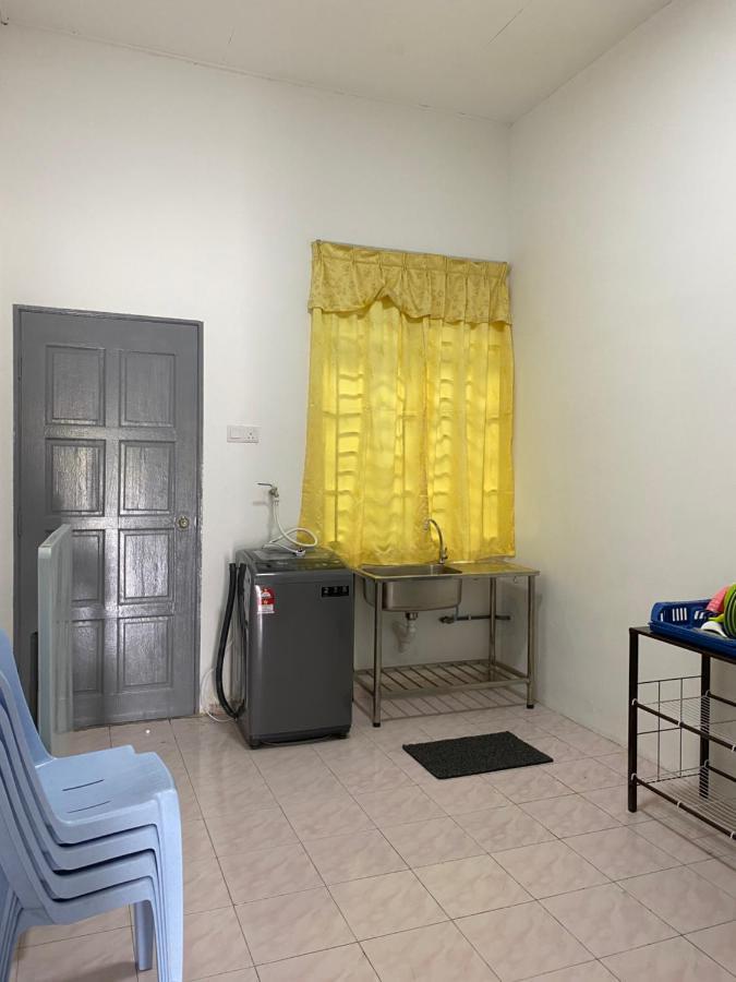 Cempaka Homestay Parit Raja Dış mekan fotoğraf