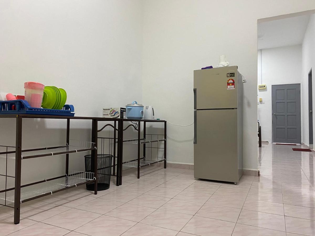 Cempaka Homestay Parit Raja Dış mekan fotoğraf