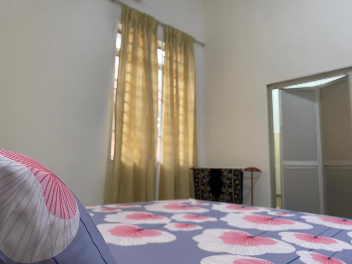 Cempaka Homestay Parit Raja Dış mekan fotoğraf